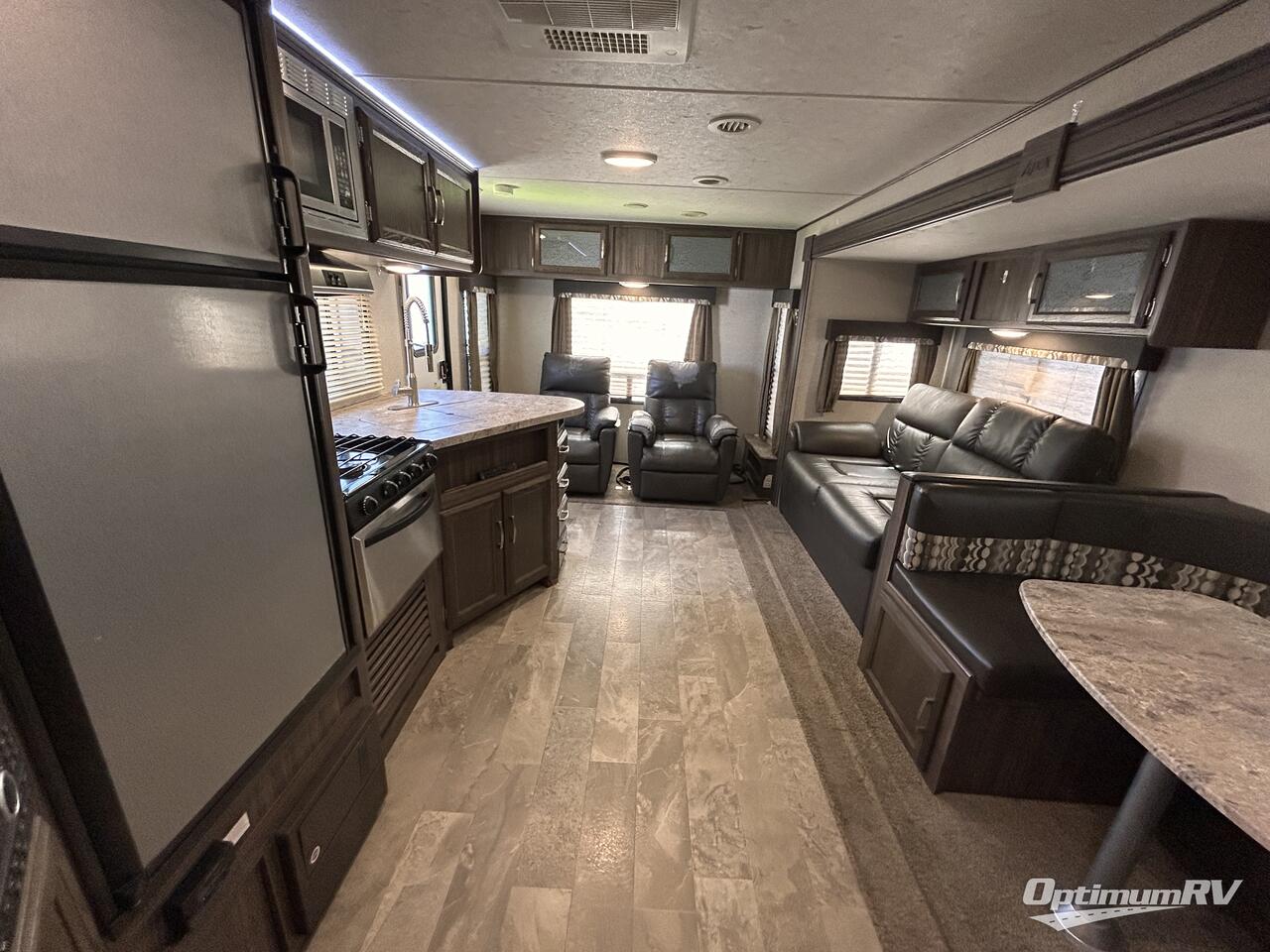 2019 Coachmen Apex Ultra-Lite 279RLSS Photo 4