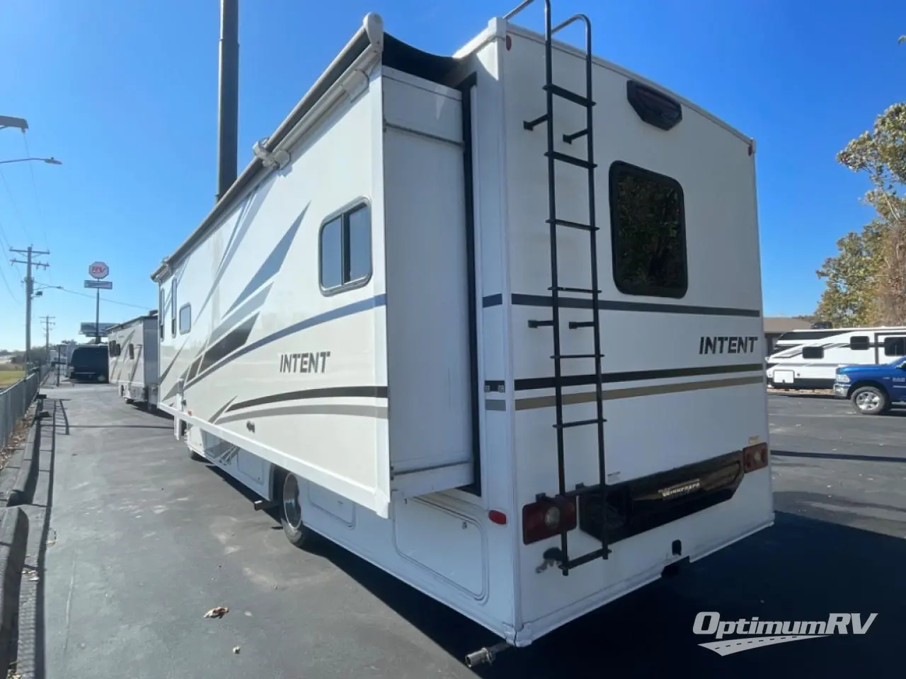 2019 Winnebago Intent 31P Photo 3