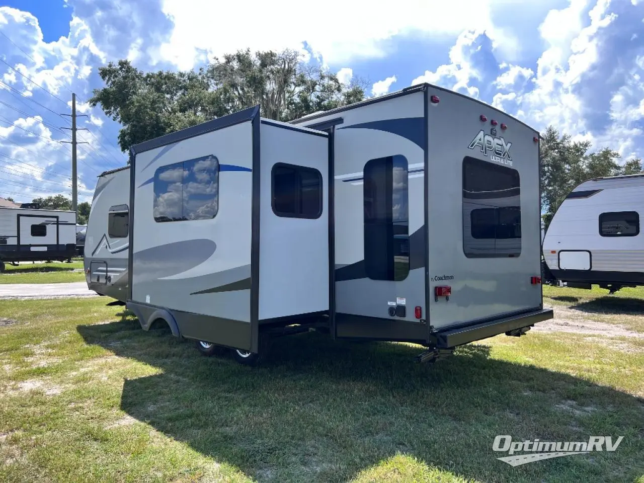 2020 Coachmen Apex Ultra-Lite 253RLS Photo 2