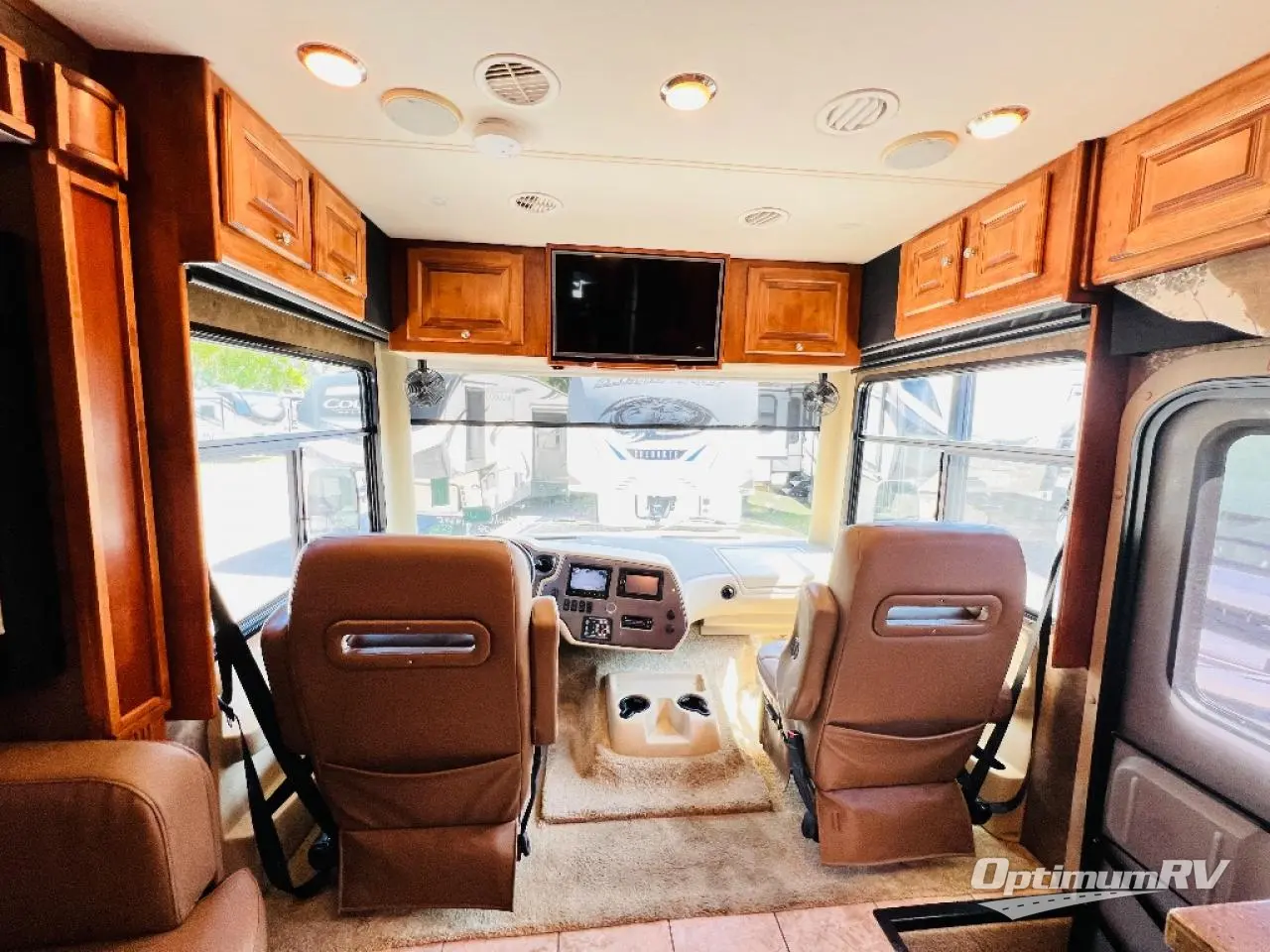 2015 Tiffin Allegro 31 SA Photo 5