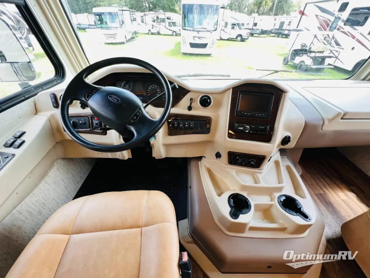 2018 Coachmen Mirada 35LS Photo 7