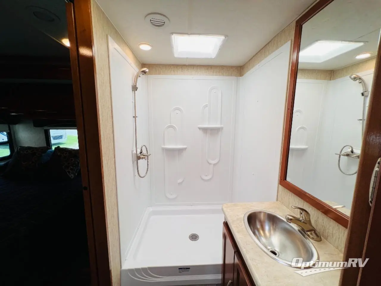 2018 Coachmen Mirada 35LS Photo 25