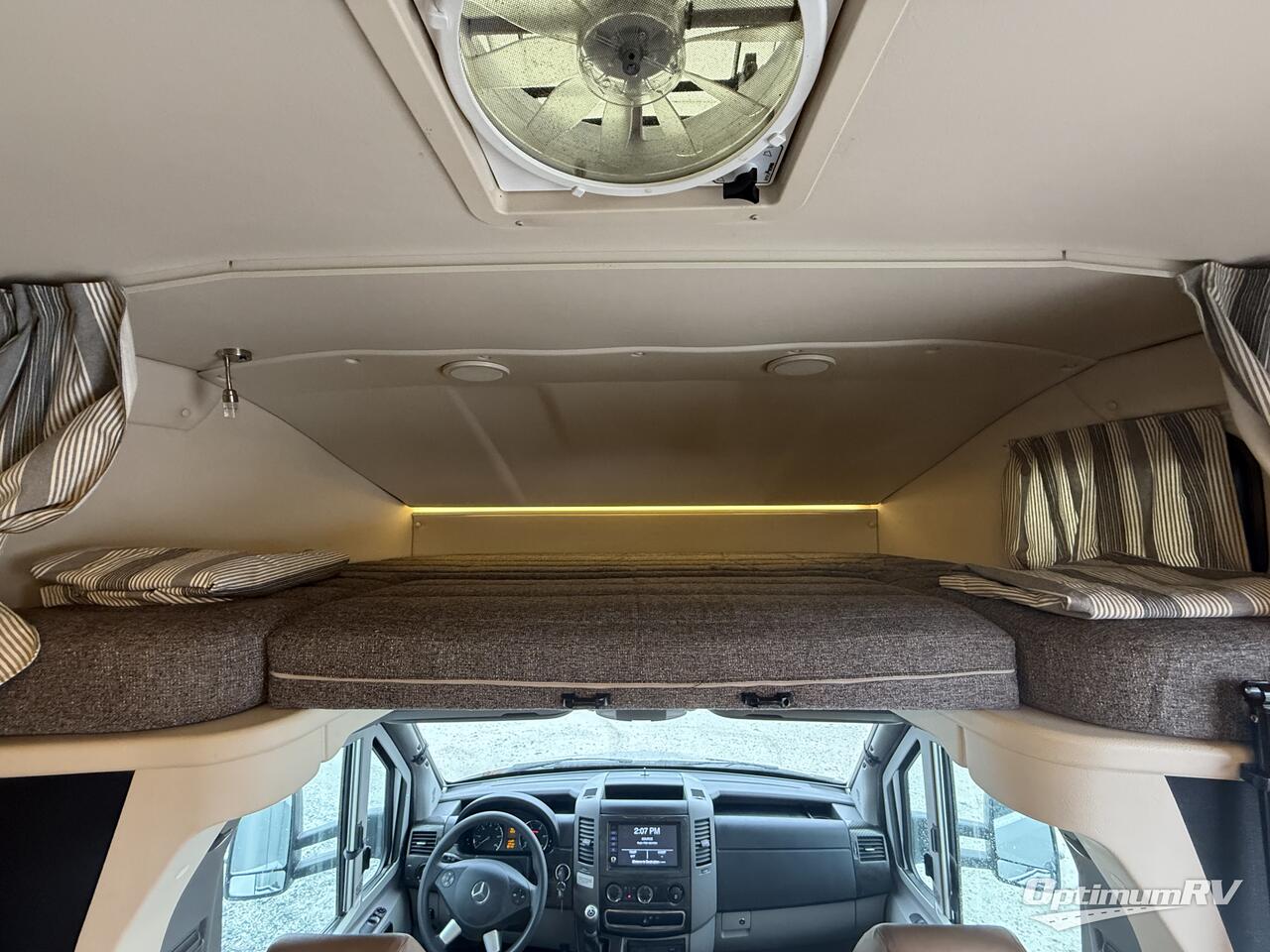 2018 Winnebago Navion 24D Photo 3