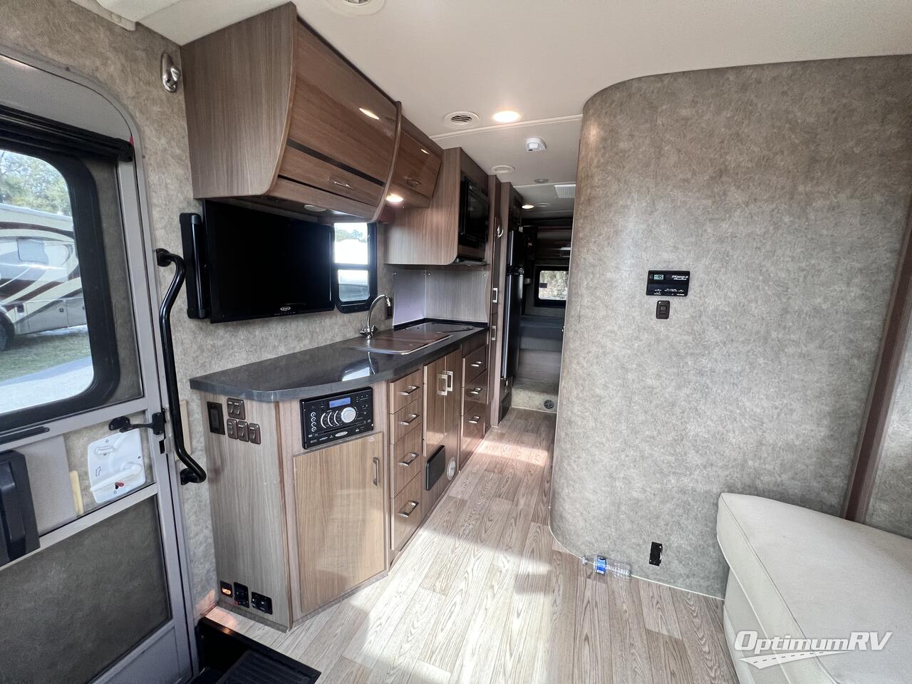 2014 Winnebago View 24G Photo 4