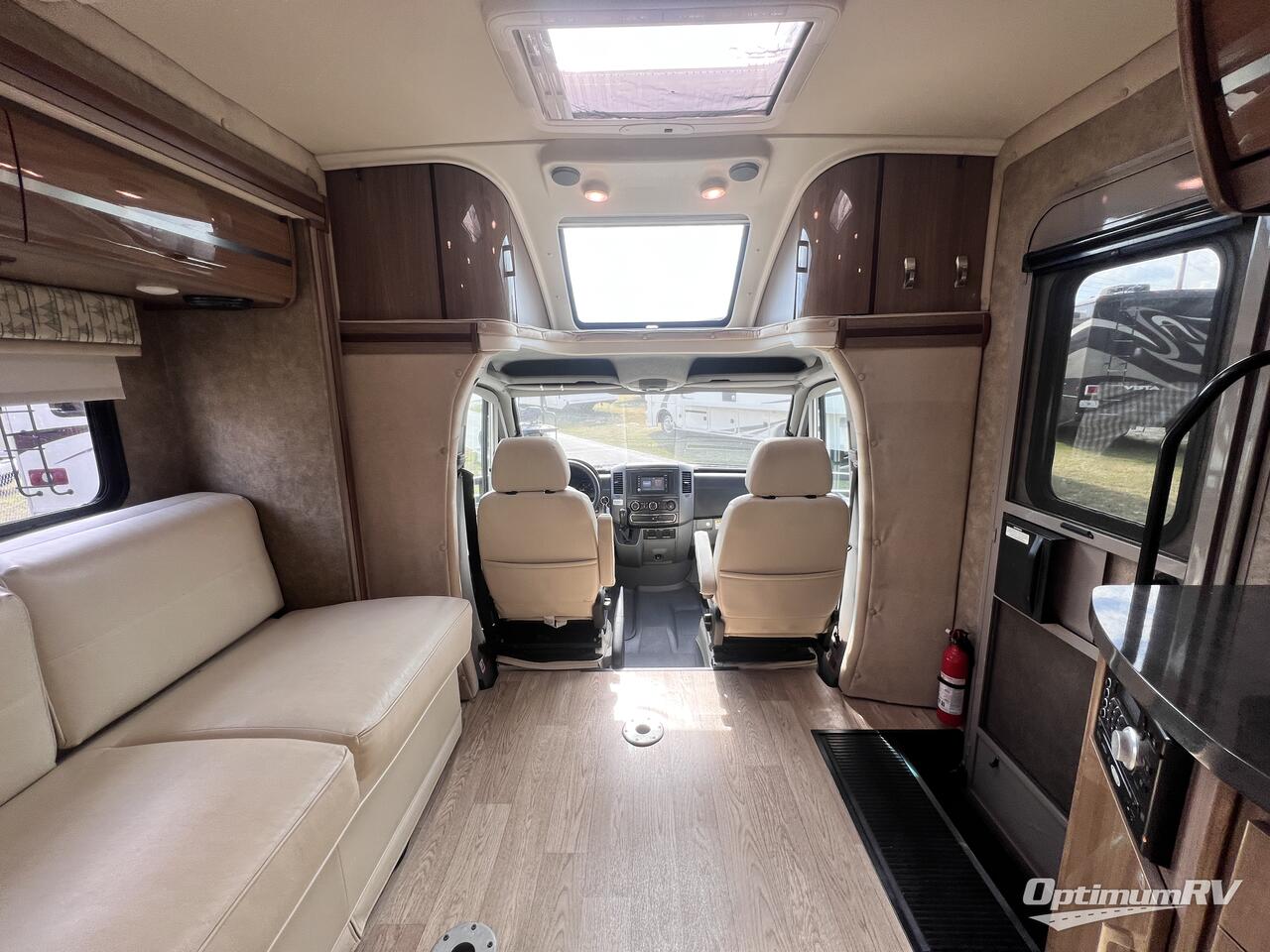 2014 Winnebago View 24G Photo 5