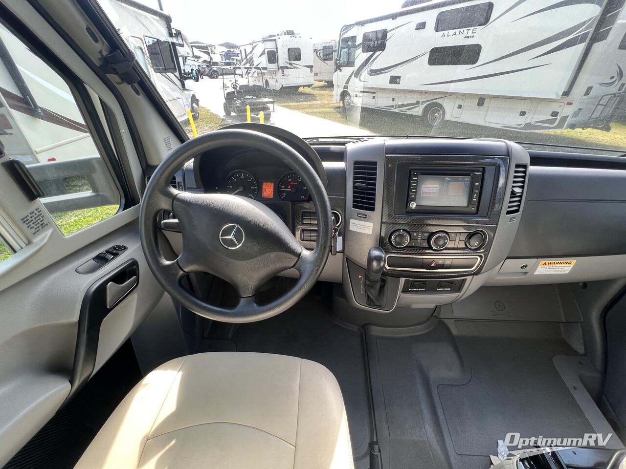 2014 Winnebago View 24G Photo 4