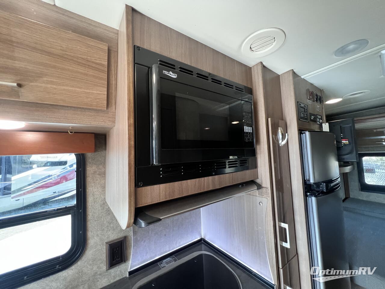 2014 Winnebago View 24G Photo 12