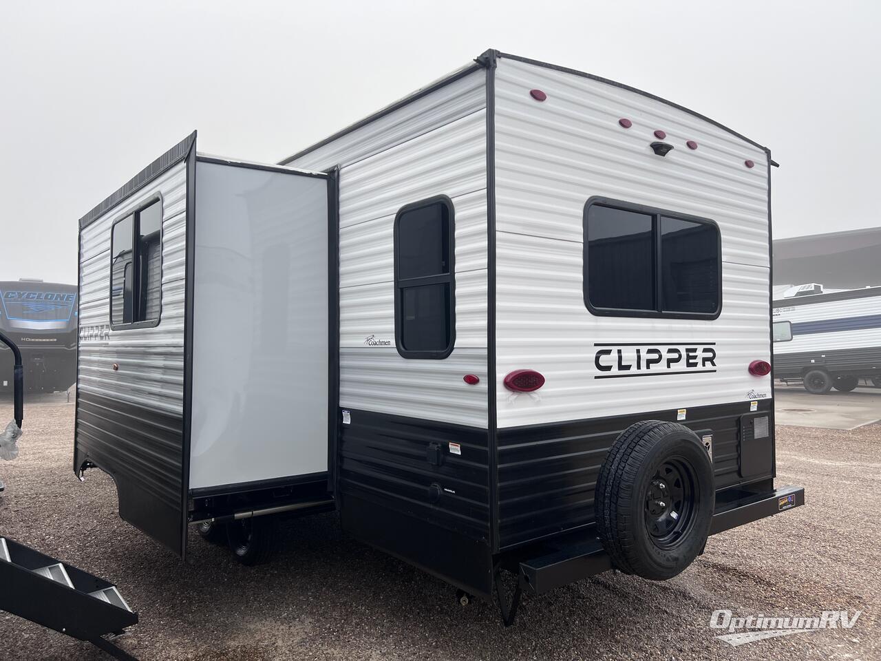 2025 Coachmen Clipper 6K Series 272RLS Photo 3