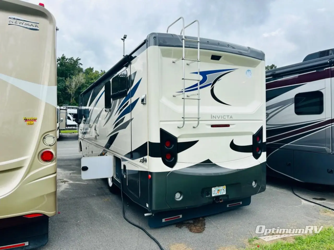 2021 Holiday Rambler Invicta 32RW Photo 3