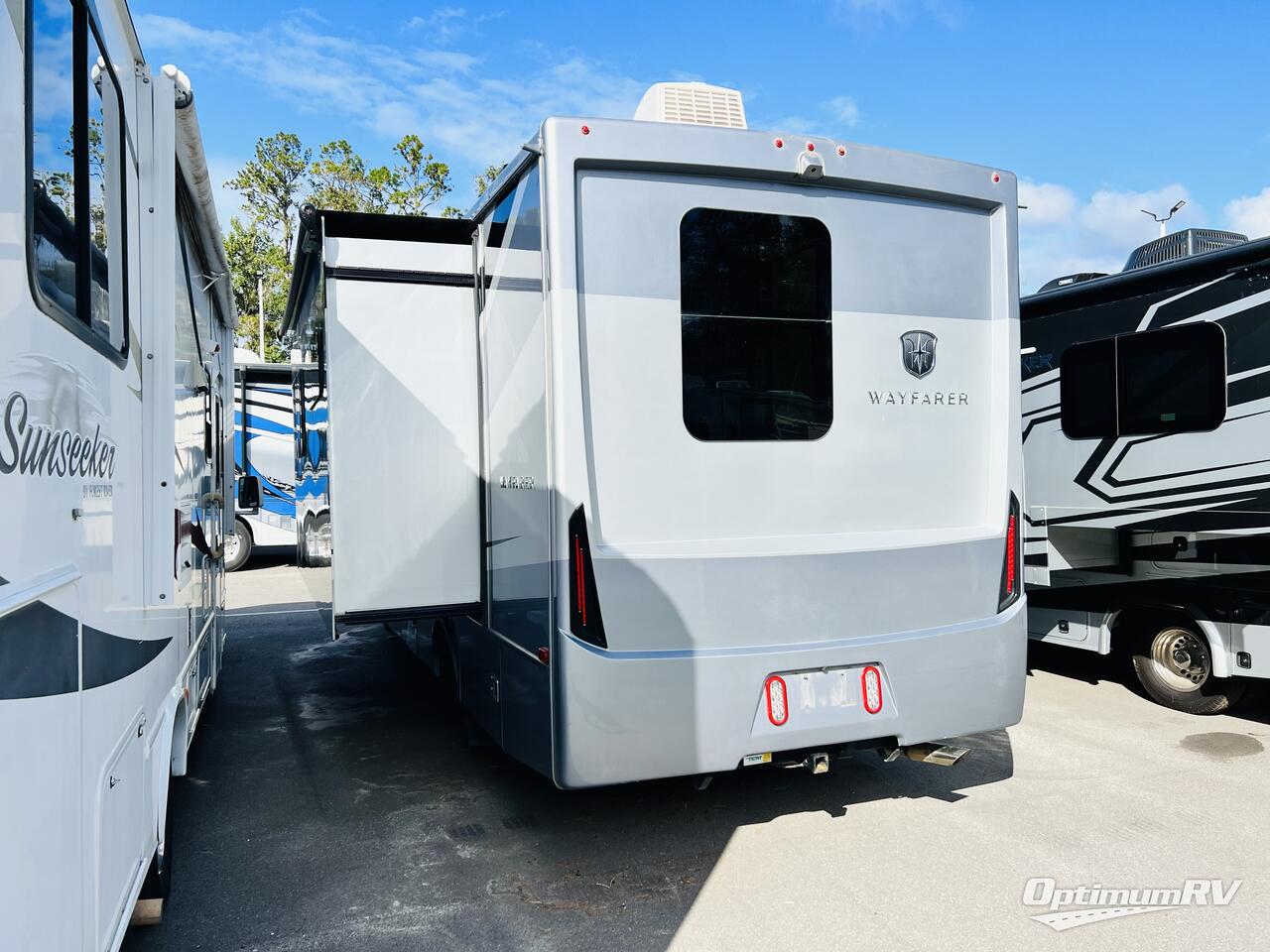 2021 Tiffin Wayfarer 25 RW Photo 3