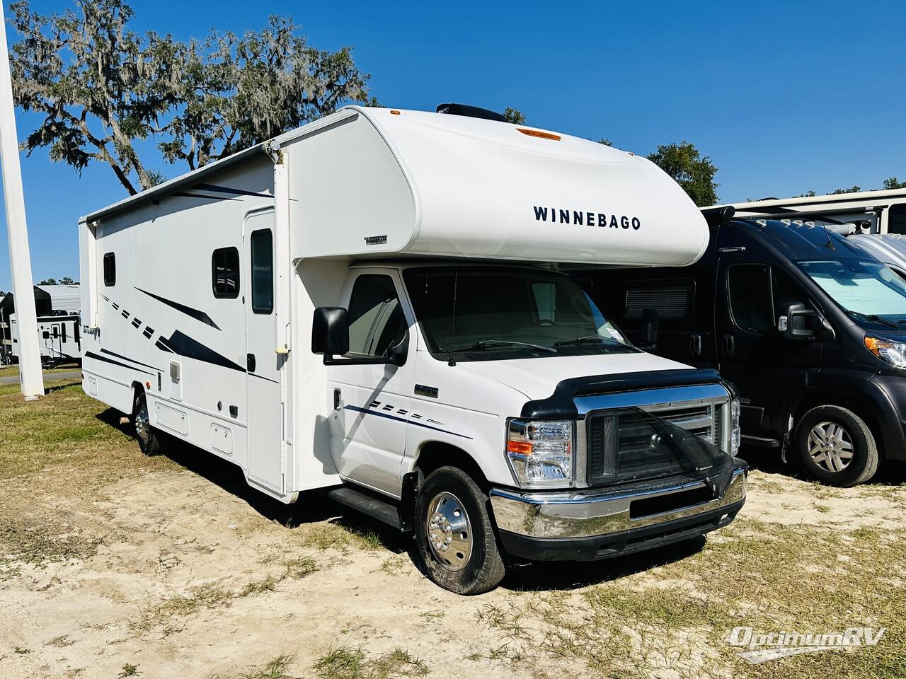 2019 Winnebago Outlook 31N Photo 1