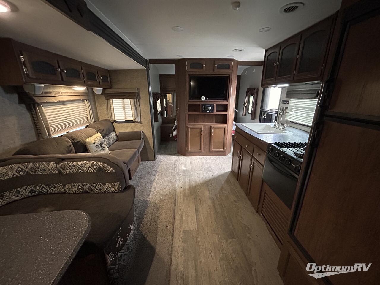 2017 Coachmen Freedom Express 292BHDS Photo 5