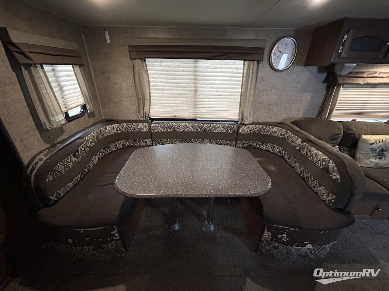 2017 Coachmen Freedom Express 292BHDS Photo 11