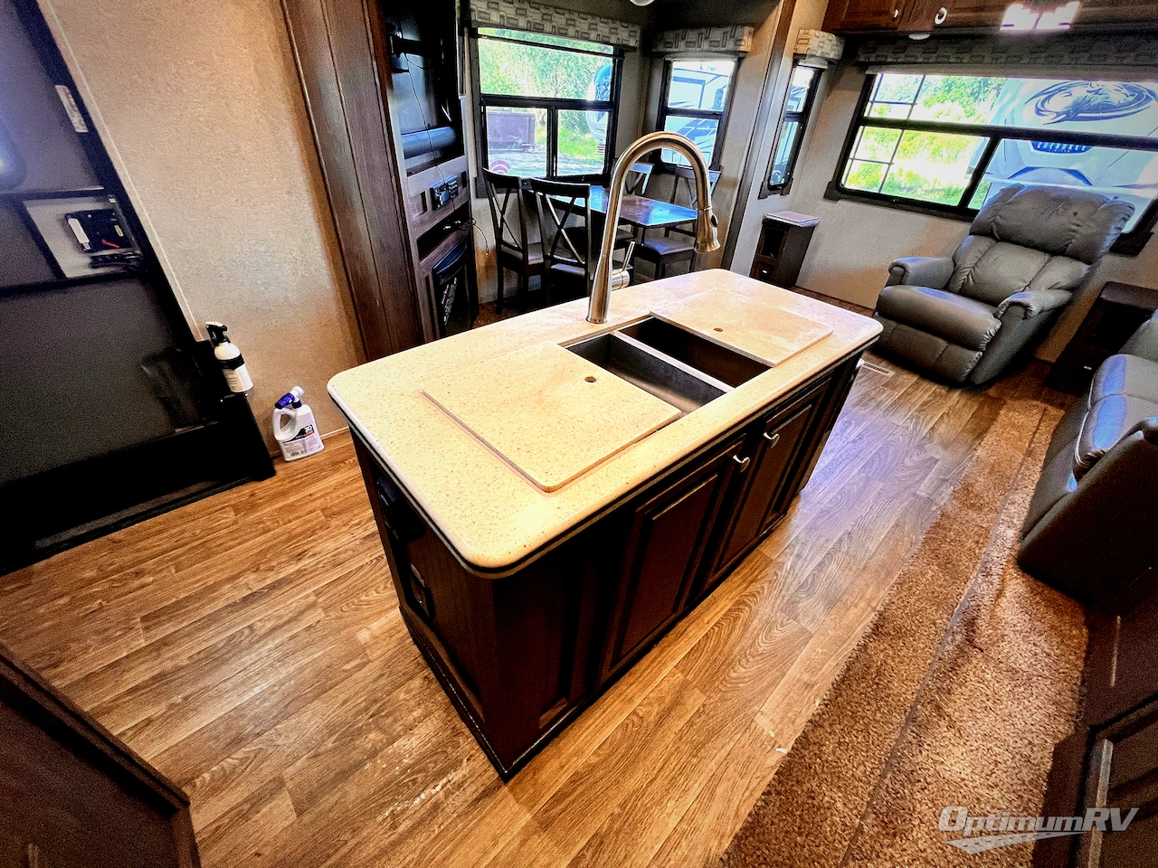 2019 Forest River Flagstaff Super Lite 528IKWS Photo 10
