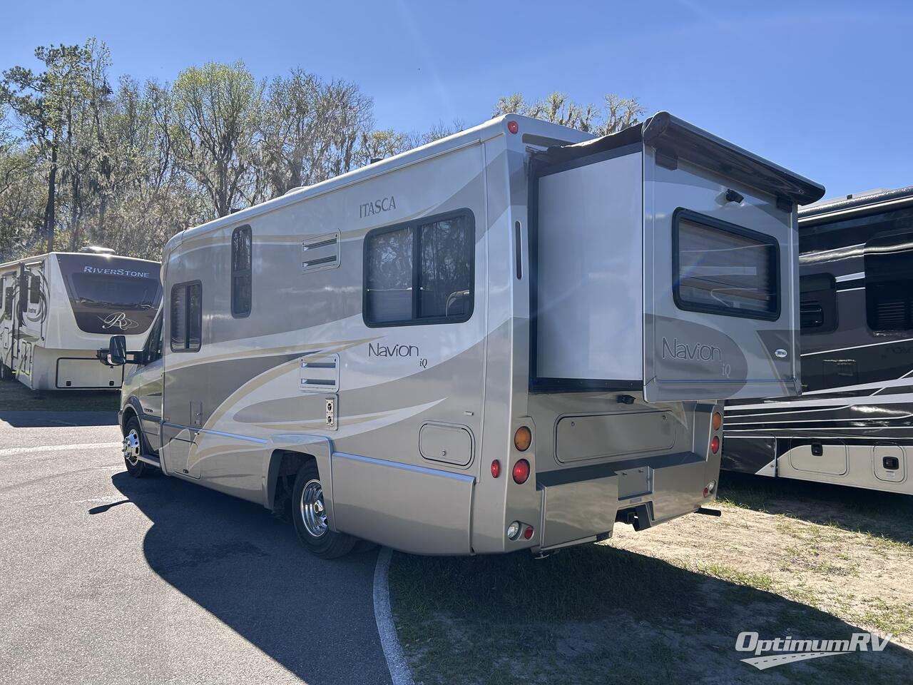 2010 Winnebago View 24K Photo 3