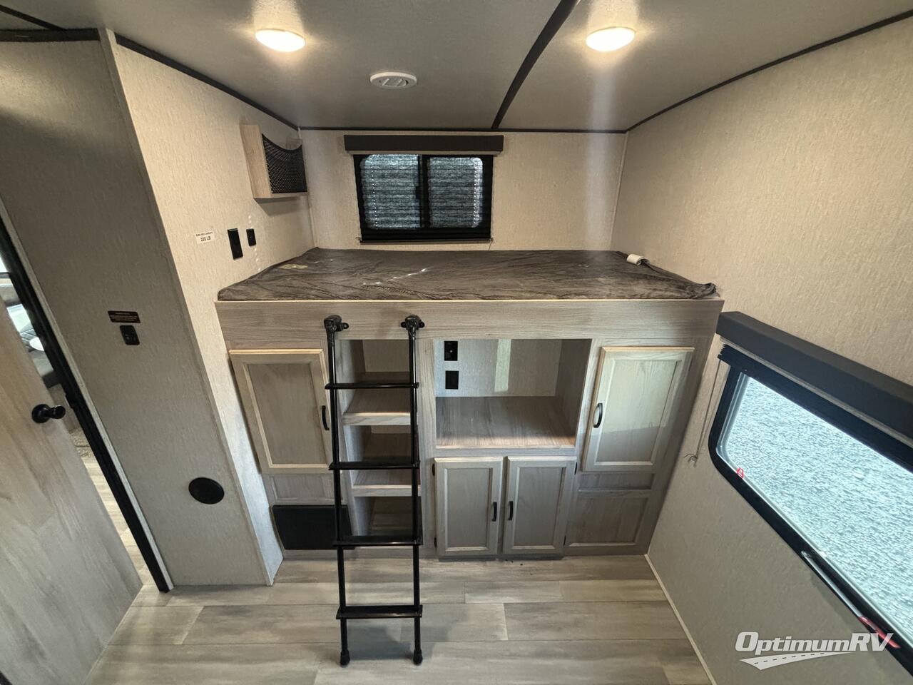 2021 Coachmen Spirit Ultra Lite 3379BH Photo 15