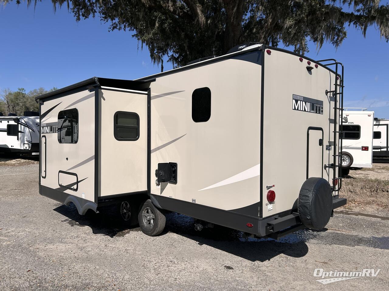 2023 Forest River Rockwood Mini Lite 2509S Photo 3