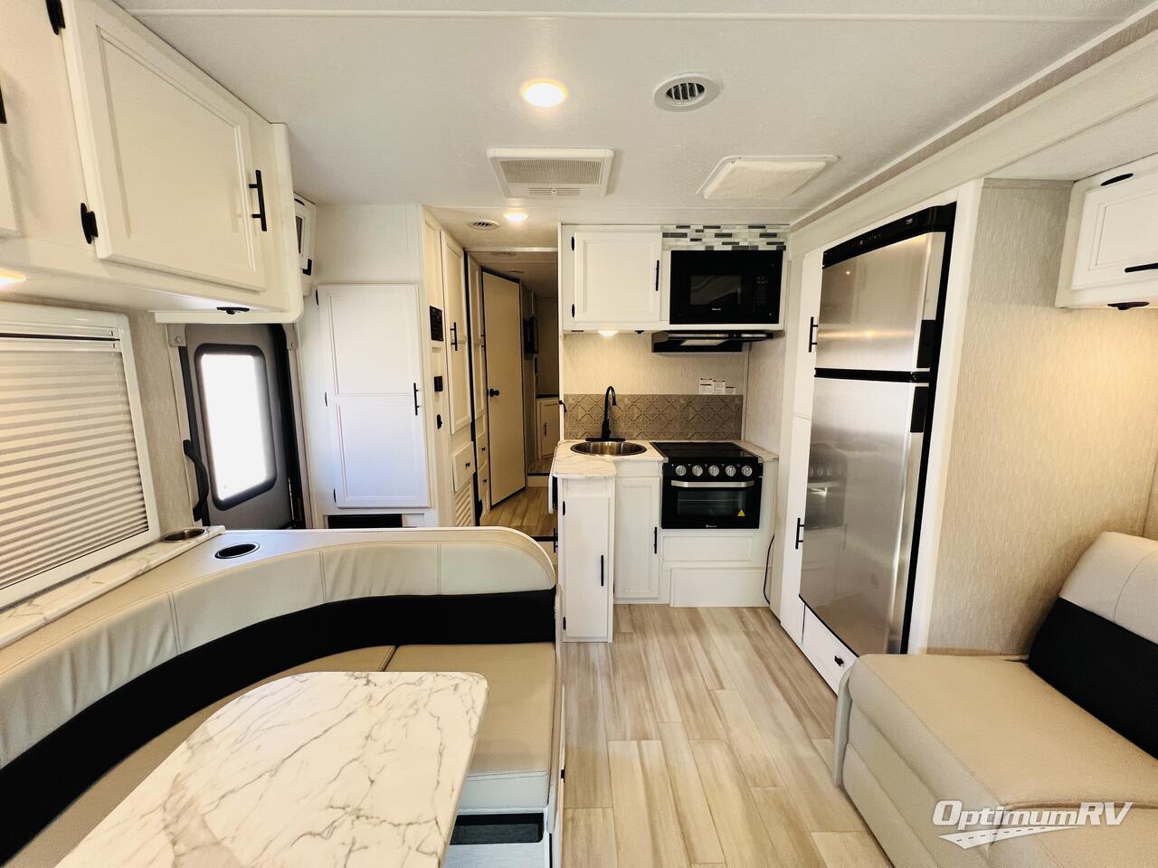 2023 Coachmen Cross Trail XL 26XG Ford E-450 Photo 4