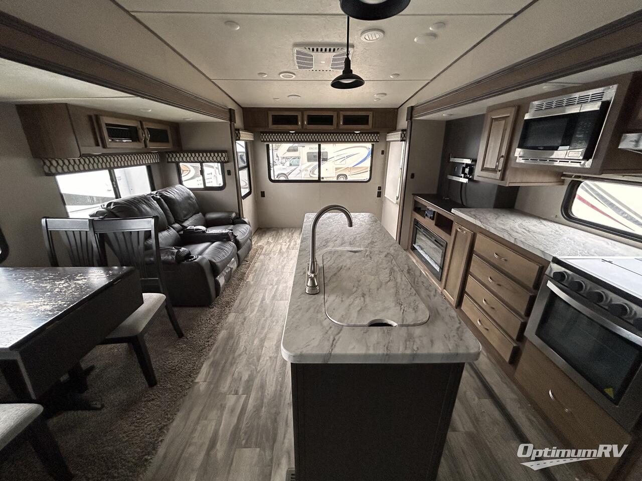 2021 Coachmen Chaparral Lite 30RLS Photo 4