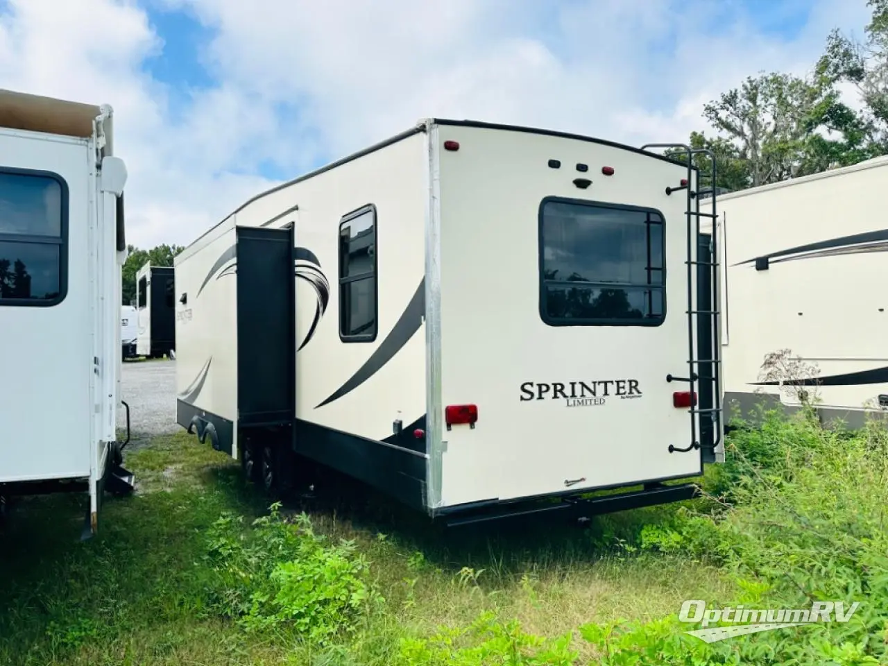 2019 Keystone Sprinter 3341FWFLS Photo 2