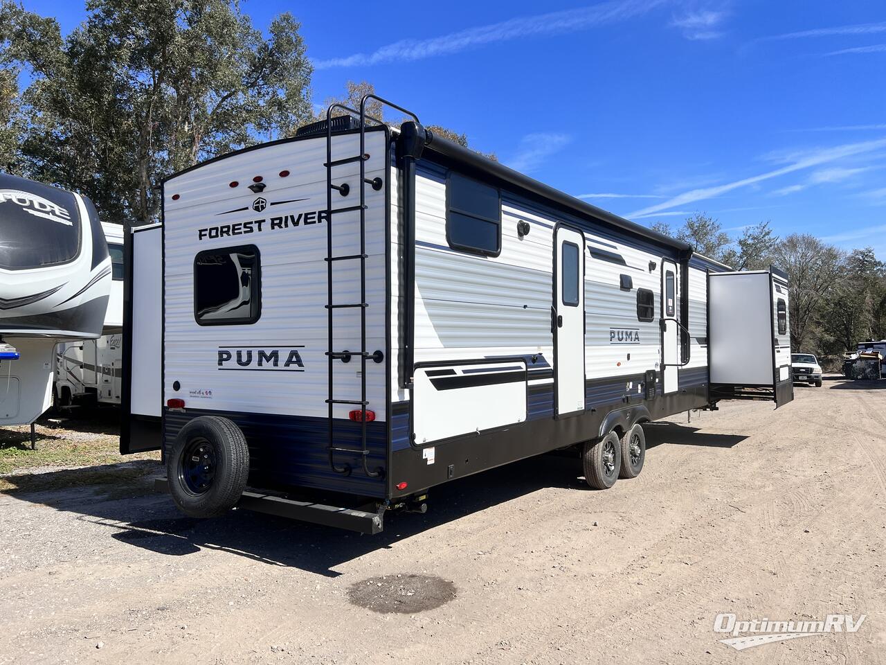 2025 Palomino Puma 32BHQS Photo 2