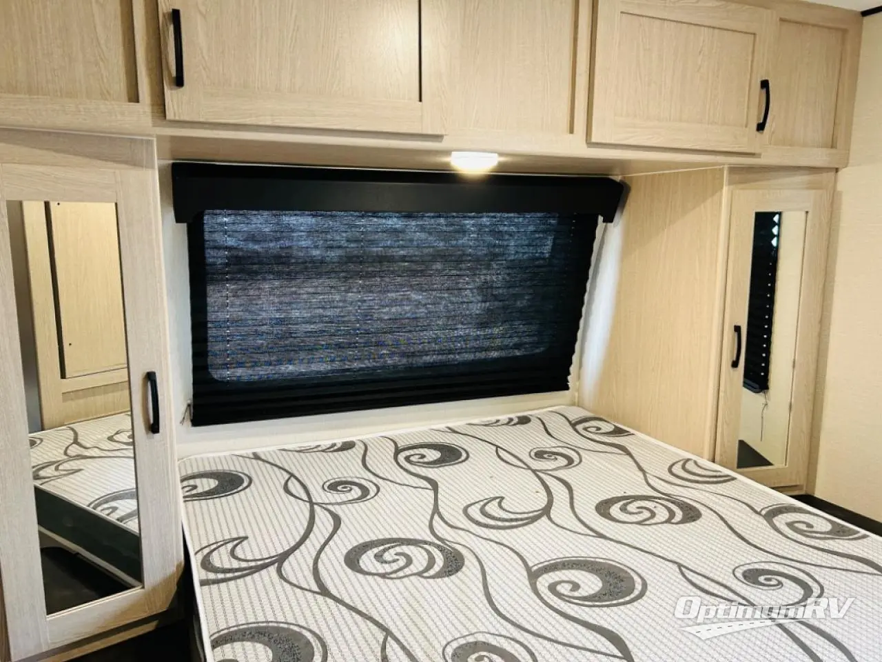 2022 Coachmen Apex Ultra-Lite 245BHS Photo 16