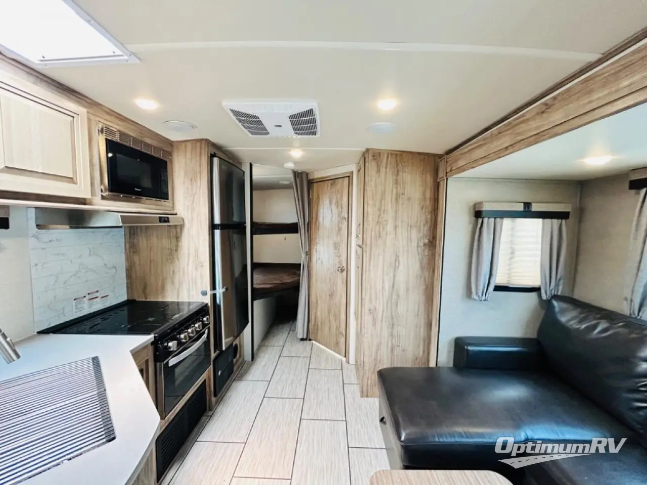 2020 Palomino SolAire 240BHS Photo 4