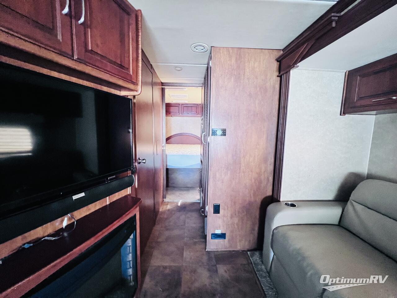 2014 Coachmen Sportscoach Cross Country 360DL Photo 17