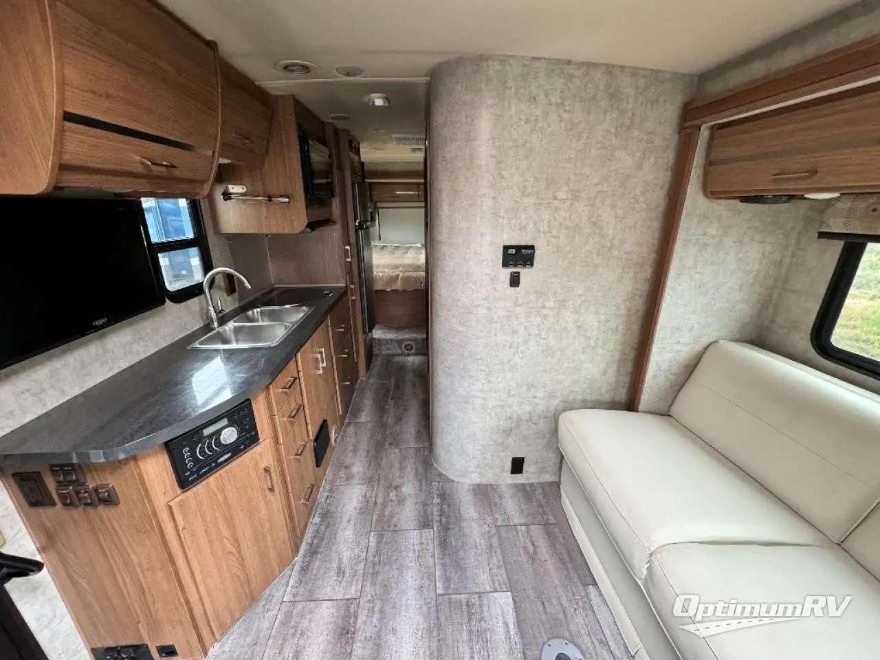 2015 Winnebago View 24G Photo 6