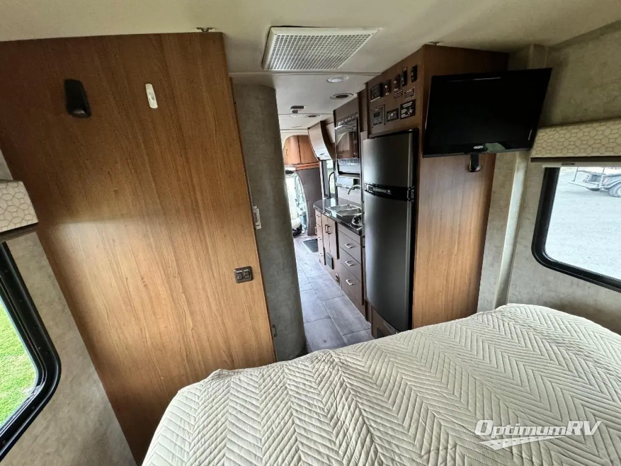 2015 Winnebago View 24G Photo 12