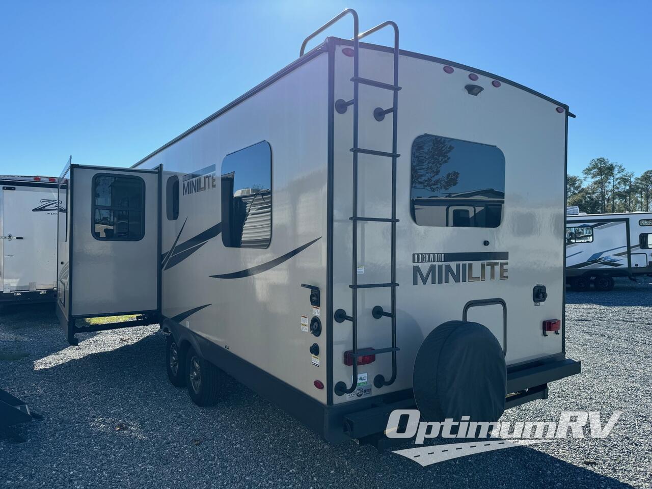 2022 Forest River Rockwood Mini Lite 2506S Photo 3