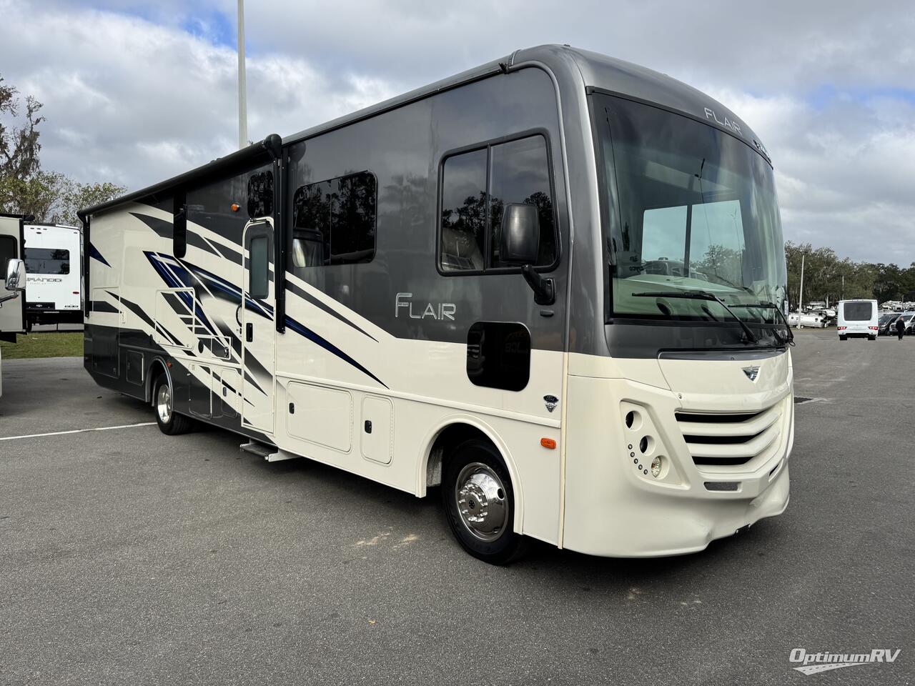 2021 Fleetwood Flair 34J Photo 1