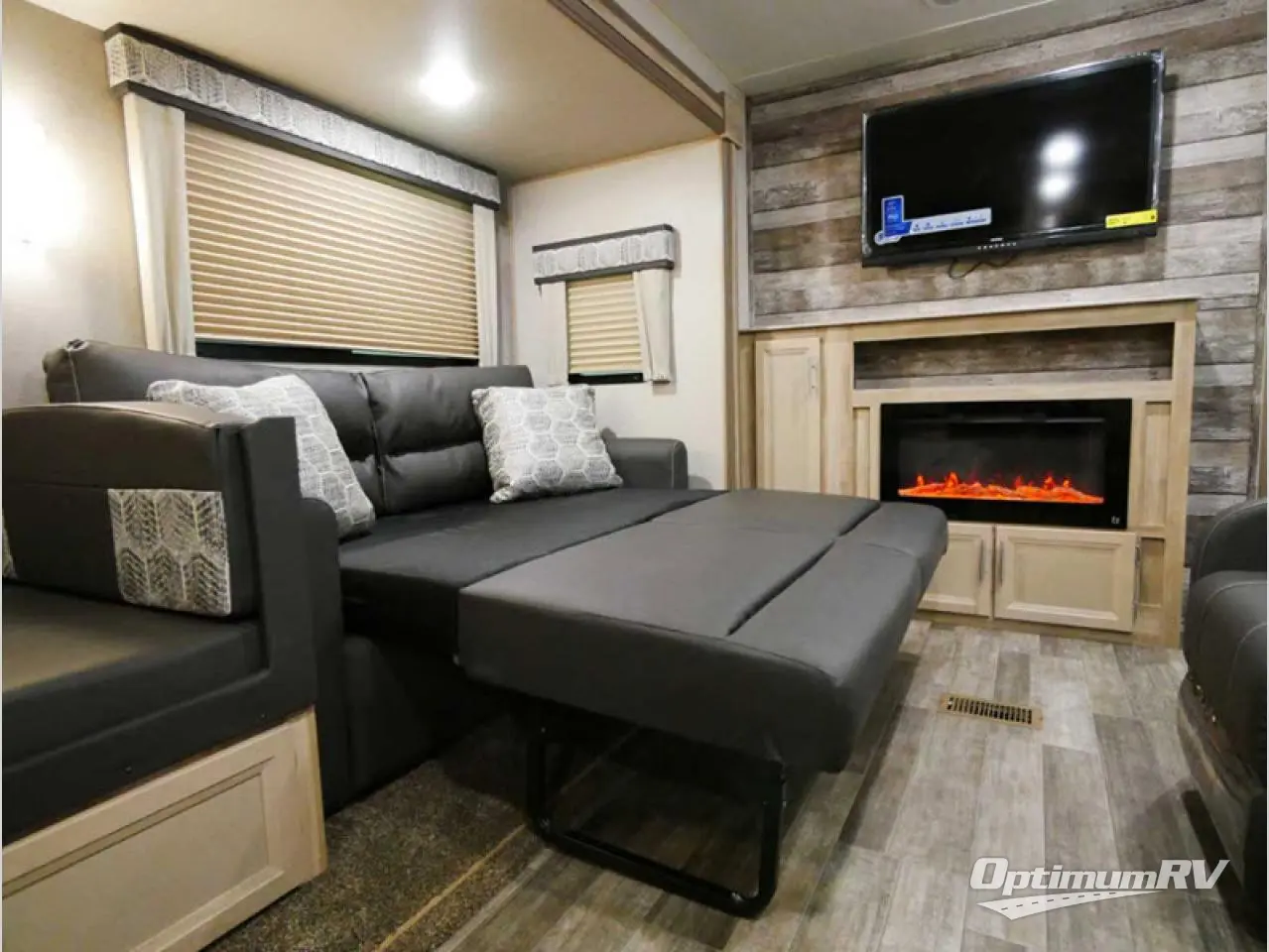 2022 Coachmen Catalina Legacy 283RKS Photo 5