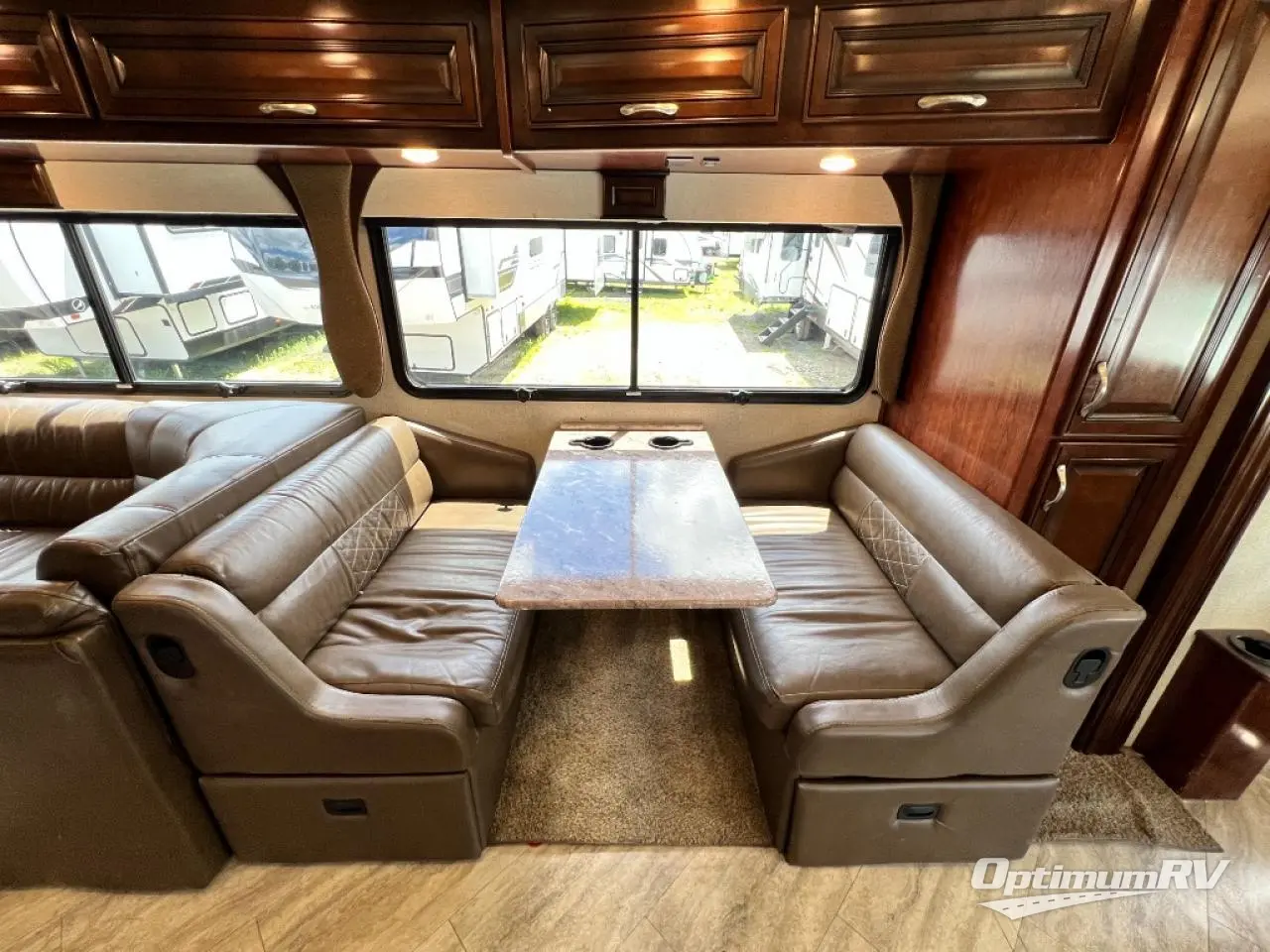 2019 Fleetwood Bounder 35K Photo 13