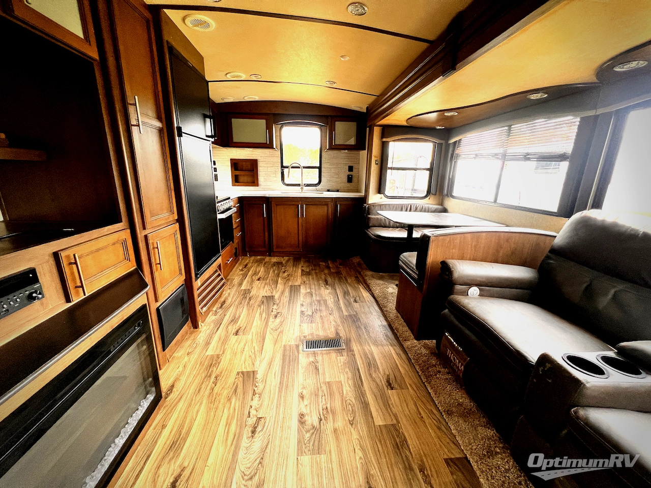 2020 Keystone Cougar Half-Ton 30RKD Photo 4