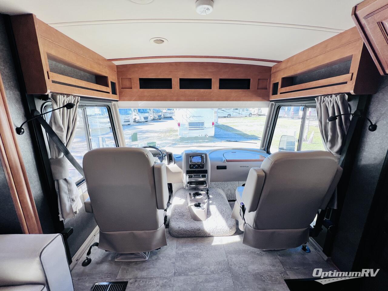 2017 Winnebago Vista LX 27N Photo 6