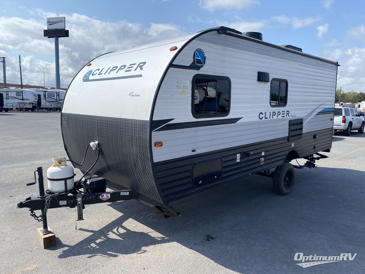 2022 Coachmen Clipper Ultra-Lite 182DBU Photo 2