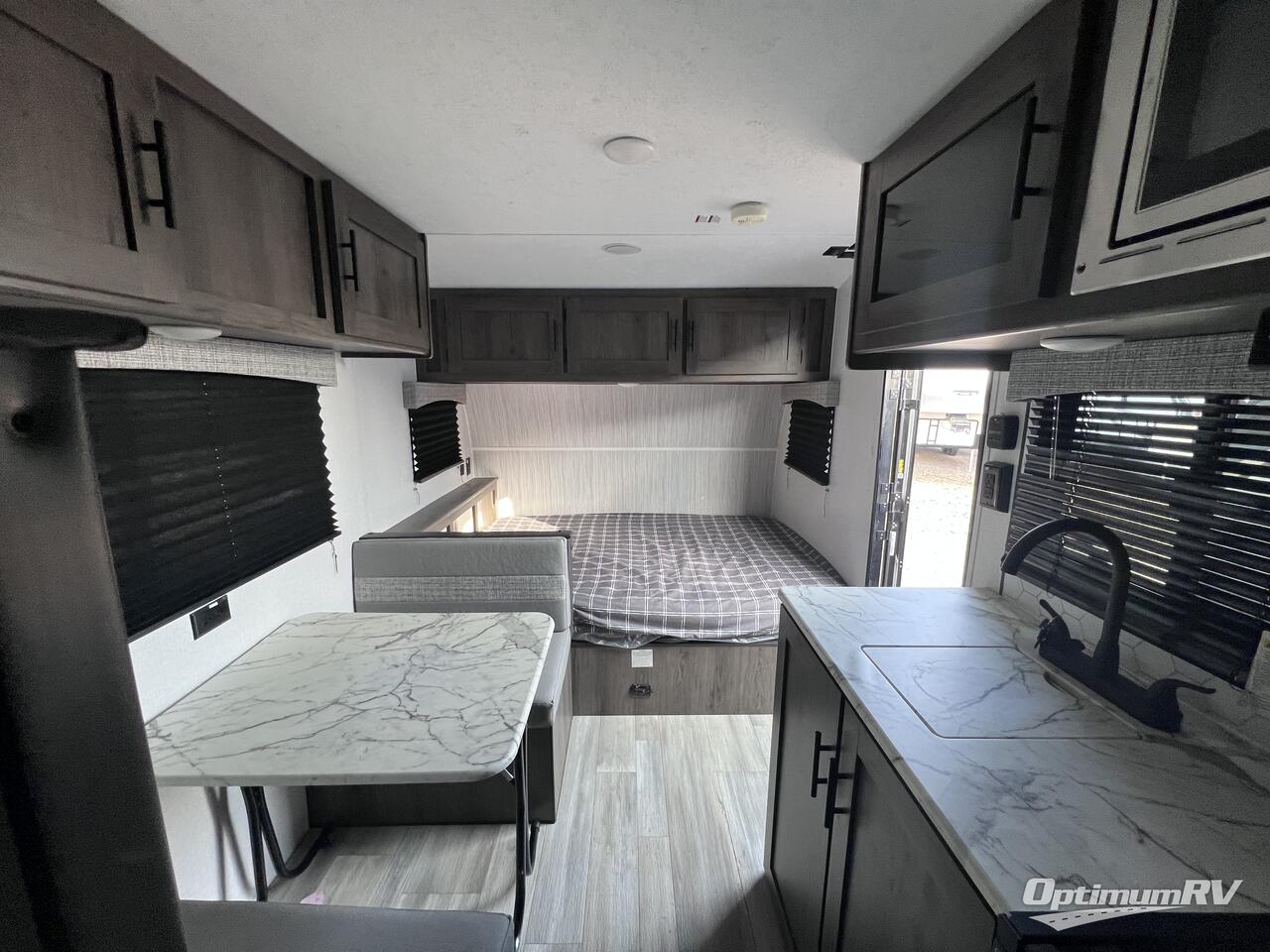 2022 Coachmen Clipper Ultra-Lite 17BH Photo 4