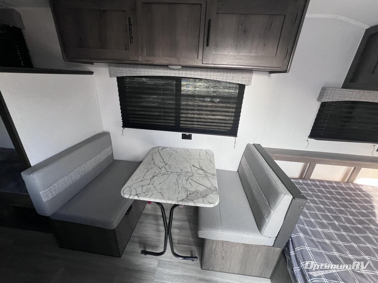 2022 Coachmen Clipper Ultra-Lite 17BH Photo 6