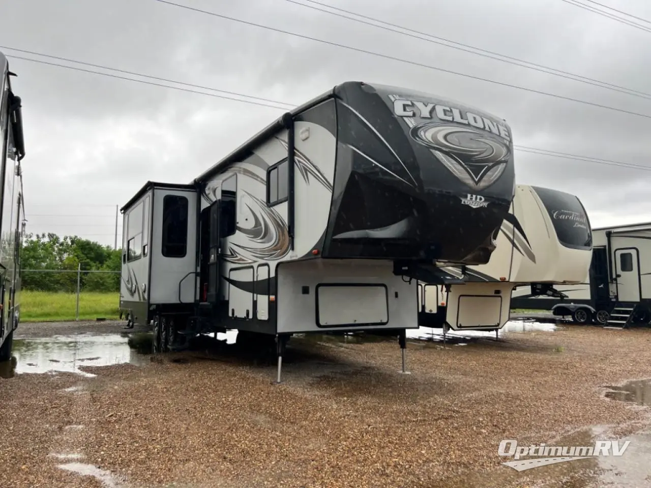 2014 Heartland Cyclone 3800 Photo 1