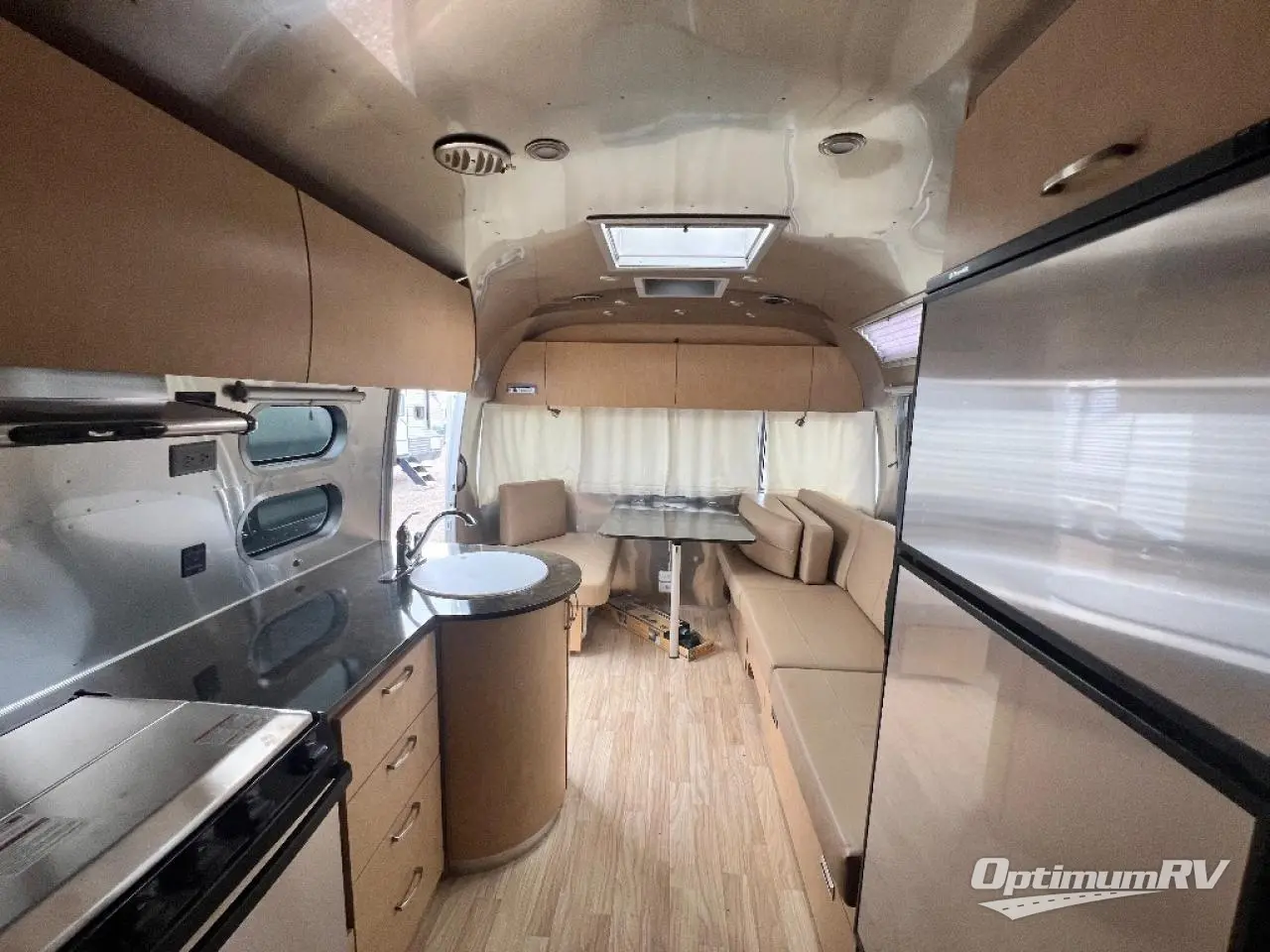 2018 Airstream Globetrotter 27FB Photo 5