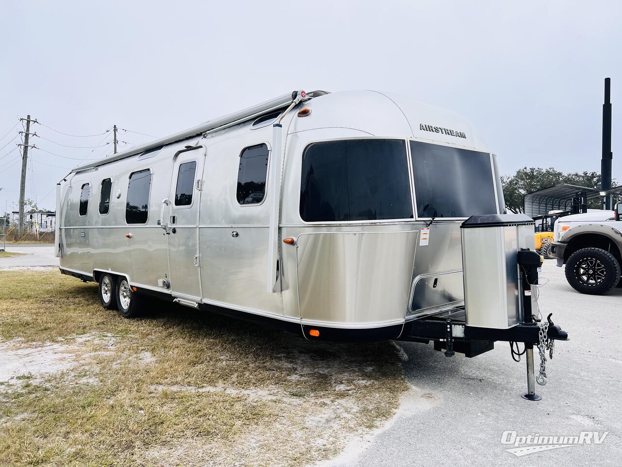 2020 Airstream Classic 33FB Photo 1