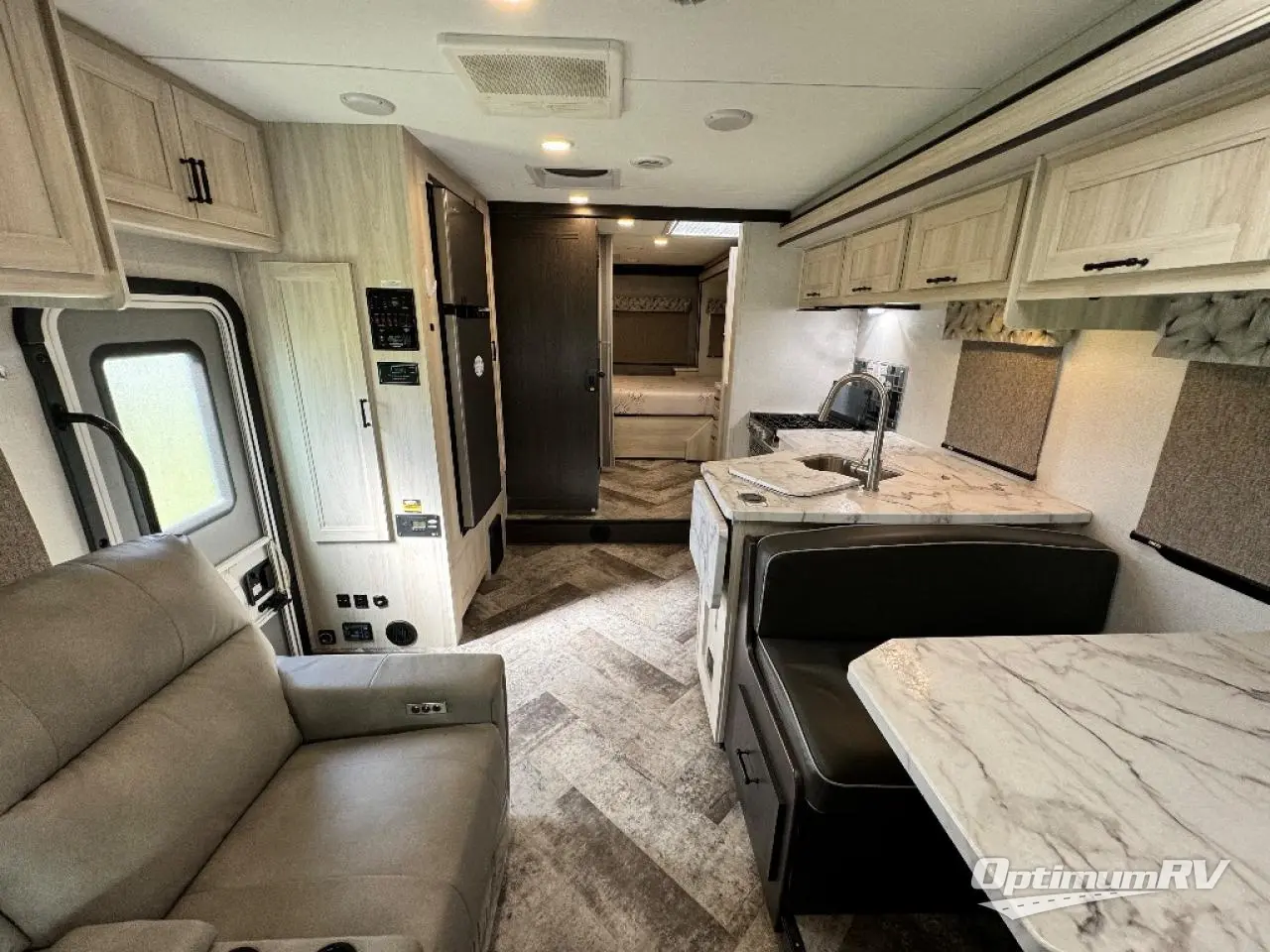 2019 Forest River Sunseeker 3050S Ford Photo 6
