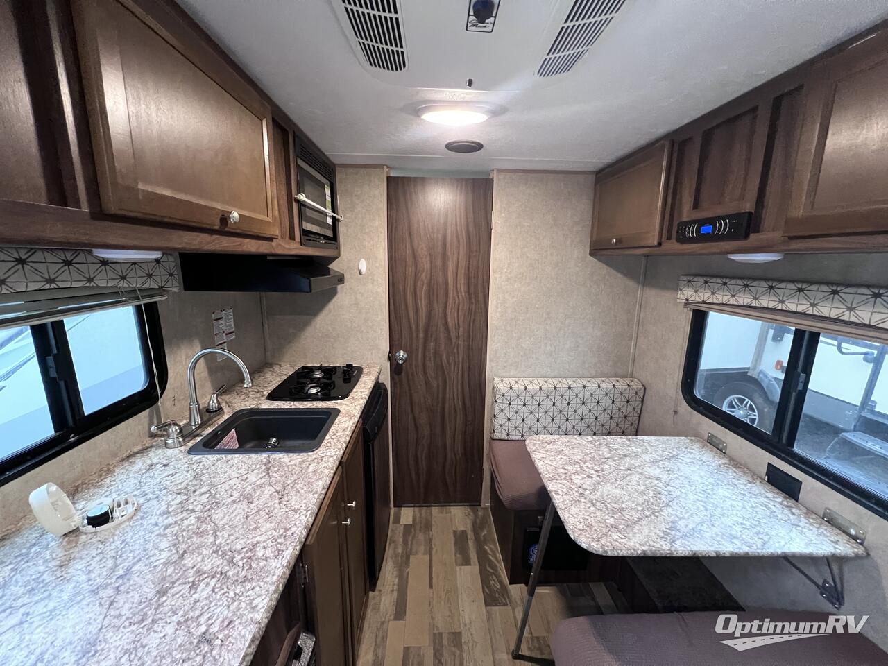 2018 Viking Ultra-Lite 17FQ Photo 4