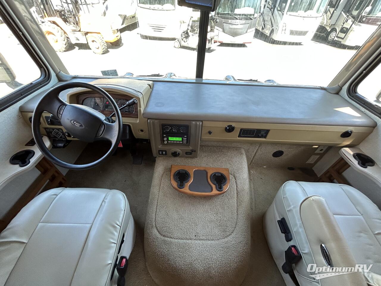 2008 Fleetwood Terra LX 31M Photo 4