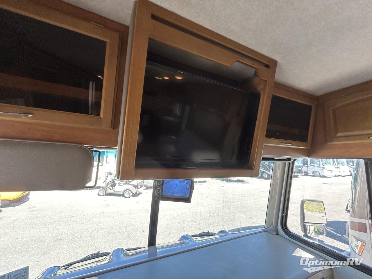 2008 Fleetwood Terra LX 31M Photo 9