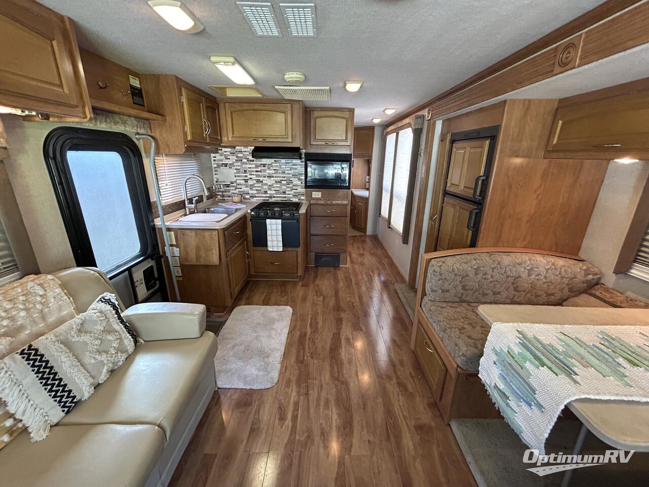 2008 Fleetwood Terra LX 31M Photo 5