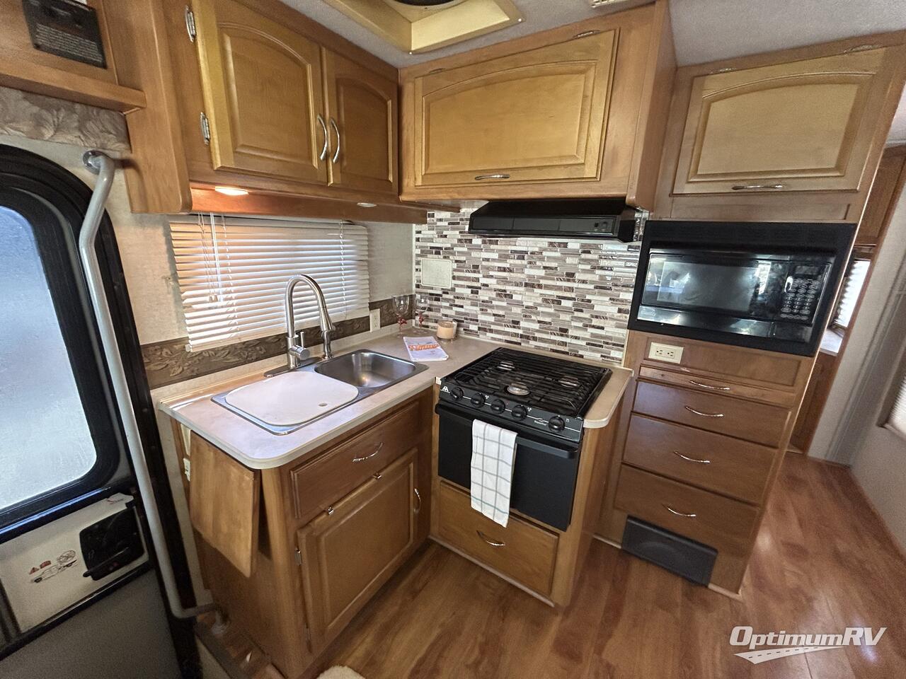 2008 Fleetwood Terra LX 31M Photo 7