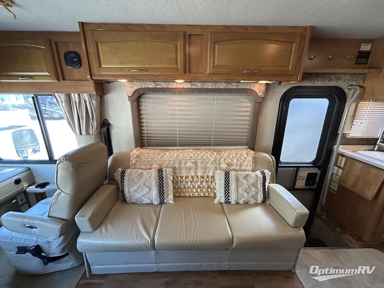 2008 Fleetwood Terra LX 31M Photo 10