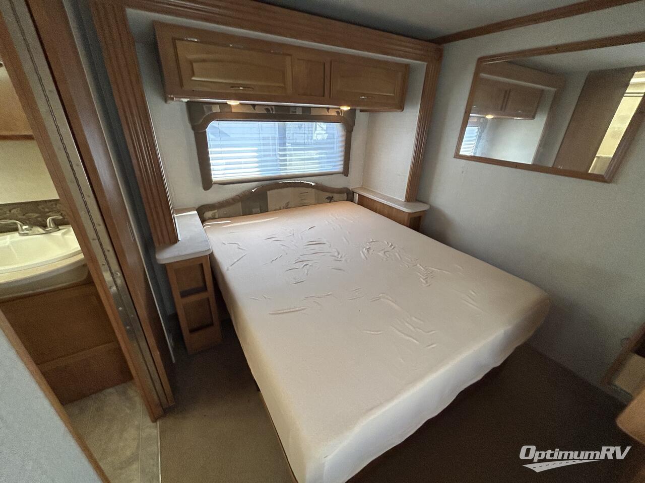 2008 Fleetwood Terra LX 31M Photo 15